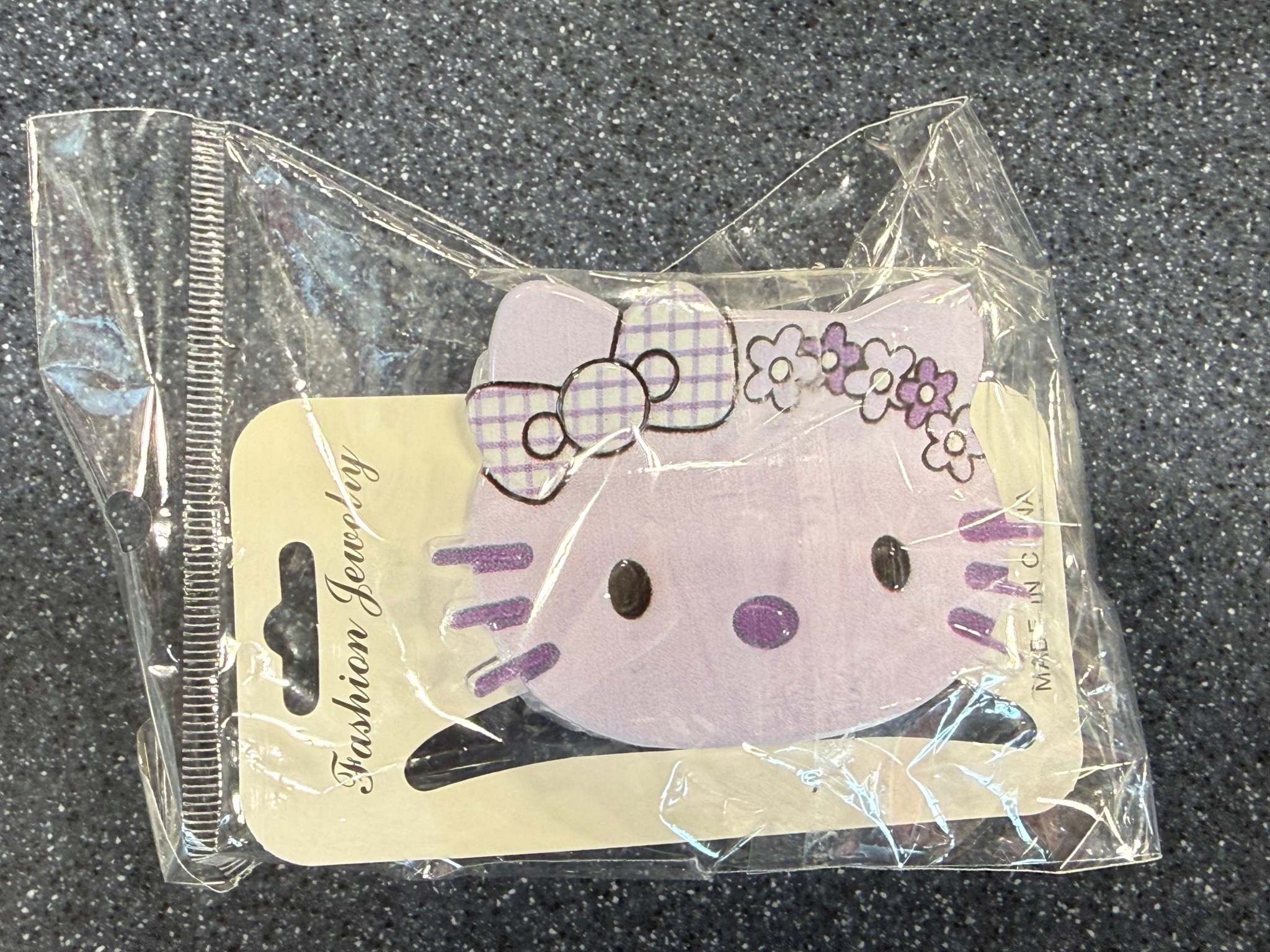 Kitty Hair Claw