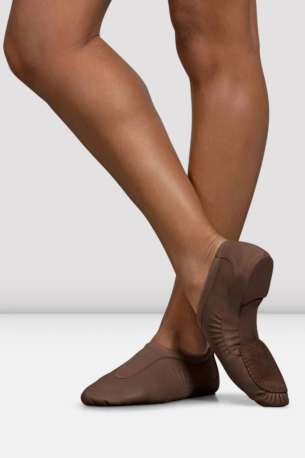 Bloch Pulse Leather Jazz Shoes S0470L – low-profile split sole with arch-hugging neoprene stretch and moldable suede sole