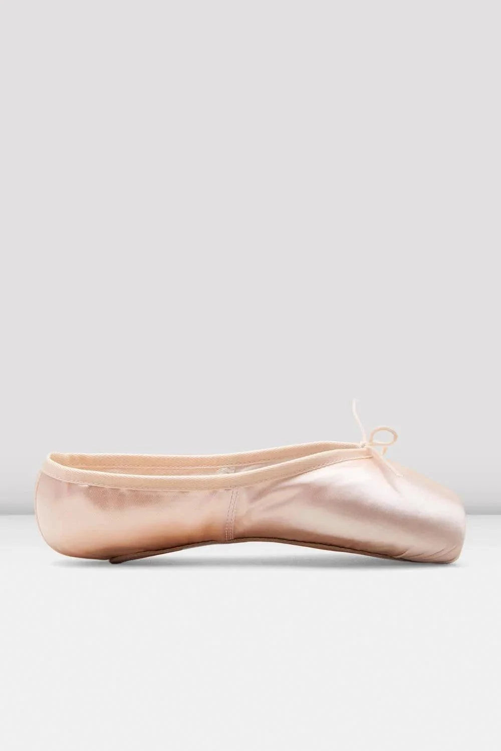 Bloch Heritage European Balance Pointe Shoes with low v-shaped vamp