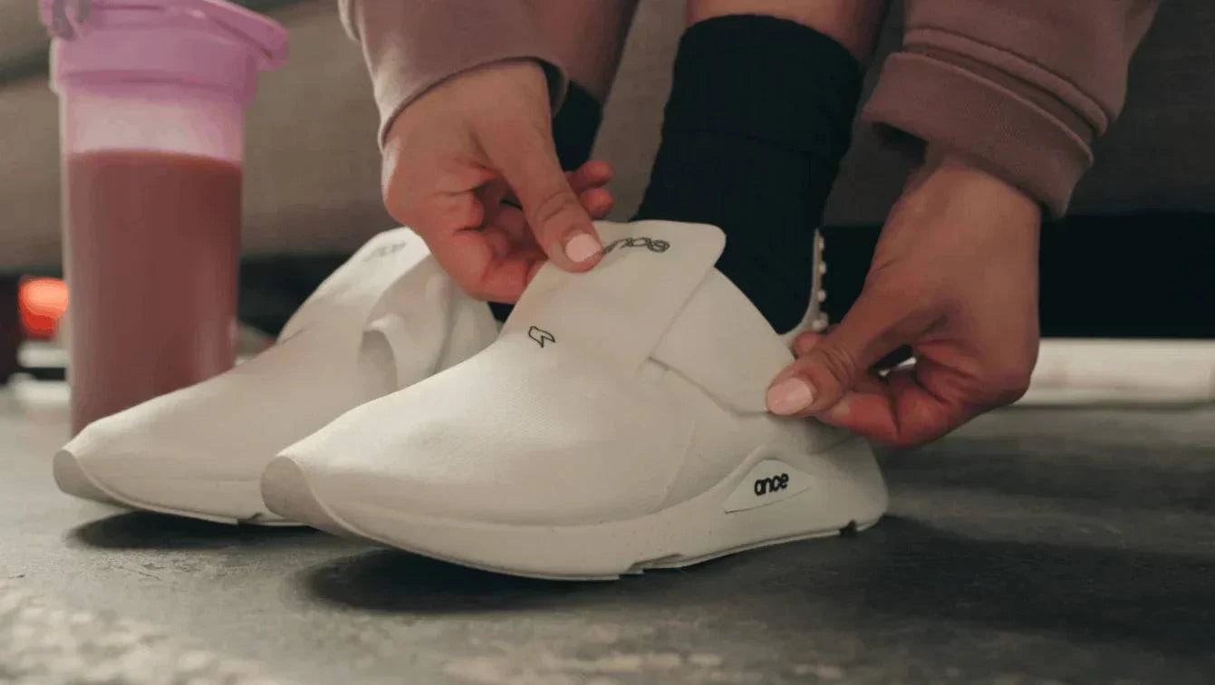 Ance Recovery Sneakers White Lifestyle 5